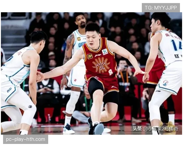 拉塞尔篮下防守主导比赛，关键篮板数显著压制对手内线